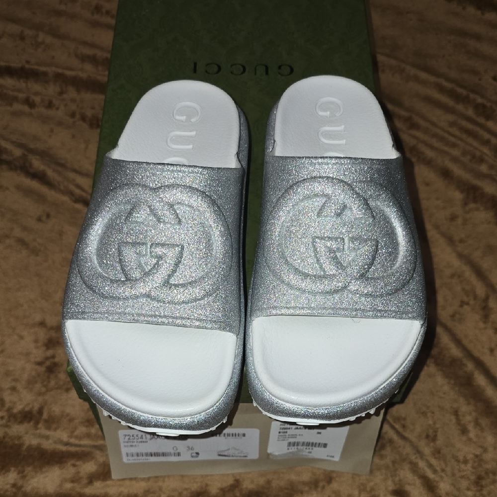 Gucci Glitter RubnerSandals with Embossed GG Logo Size 36(6) Womans - Picture 3 of 11